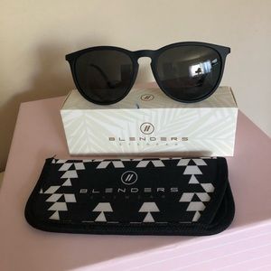 Blenders Polarized Eyewear Sunglasses